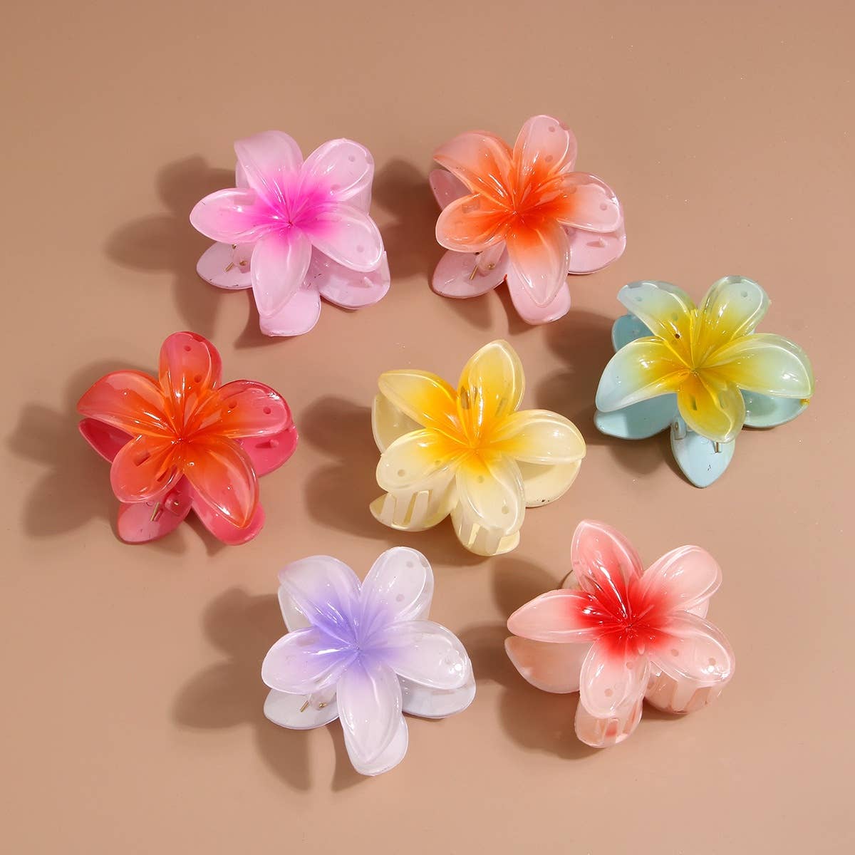 LARGE PLUMERIA HAIR SHARK CLIP