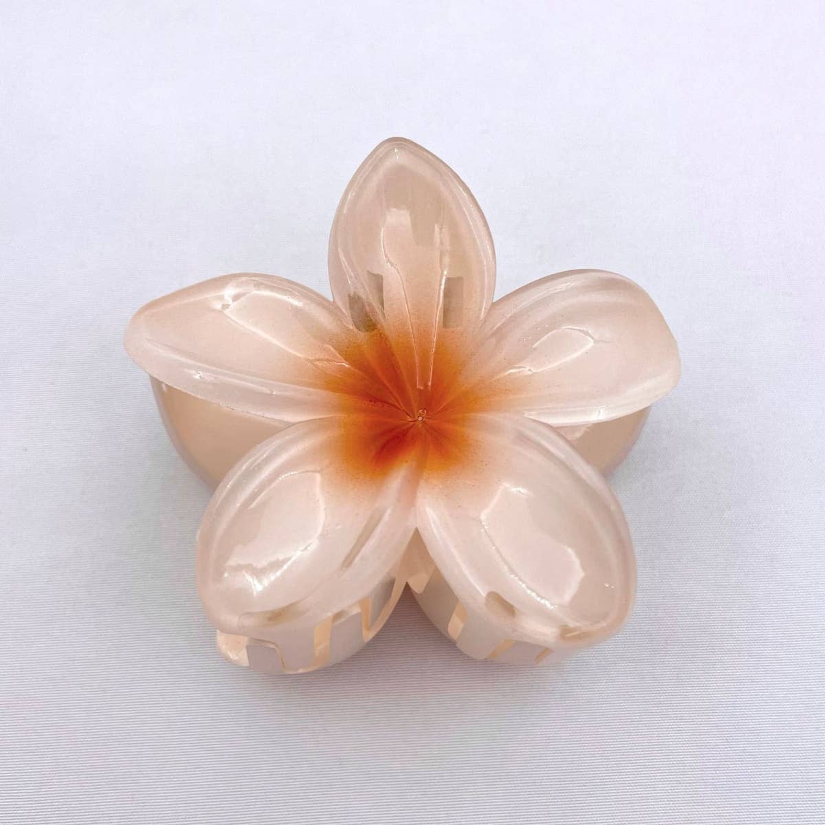 LARGE PLUMERIA HAIR SHARK CLIP